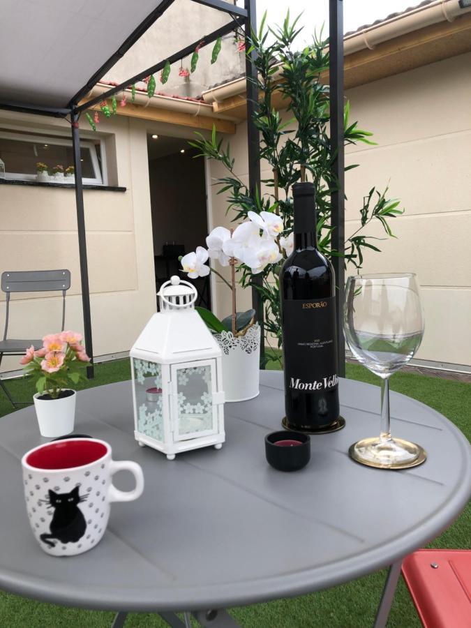 パンタンParis-Eiffel, Bienvenue -Terrasse -Netflixアパートメント エクステリア 写真
